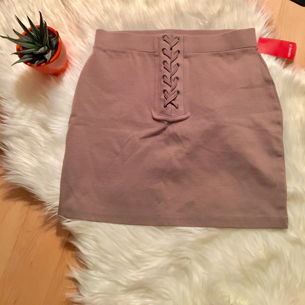 NWT Lavender lace up skirt